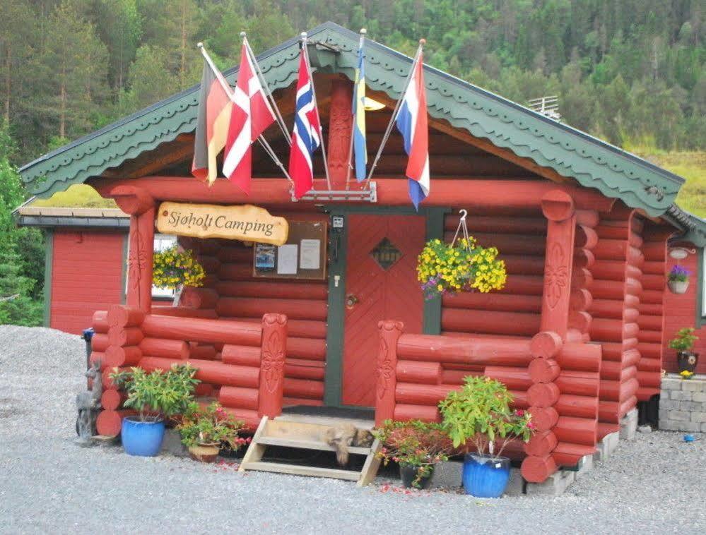 Sjoholt Camping Bagian luar foto